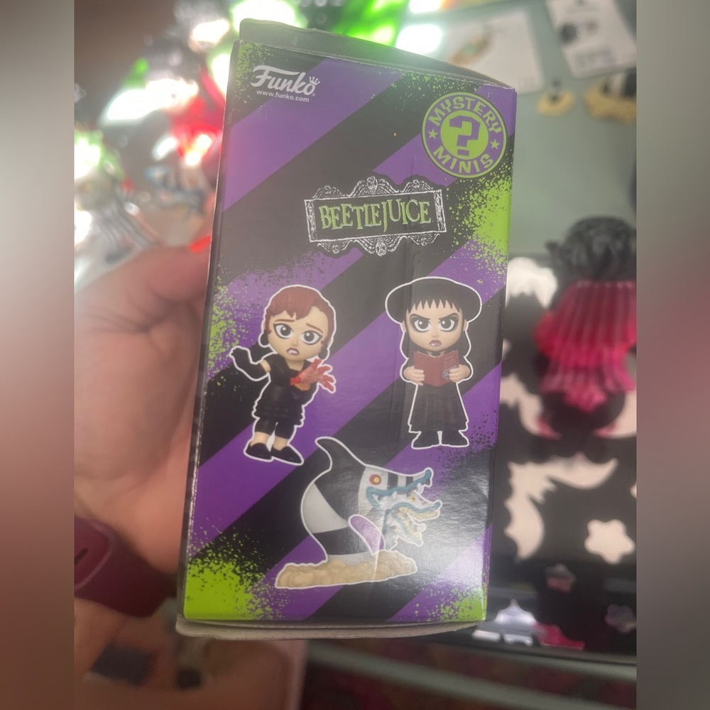 Funko Mystery Minis Beetlejuice Vinyl Figure Set of 3 - Picture 6 of 8